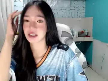 Innocent_reign69  live sex cam