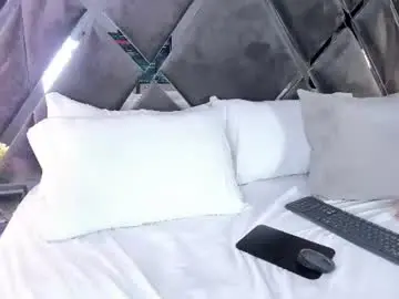 Scarrlethx  live sex cam