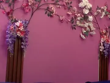 Skinnybarbie022  live sex cam