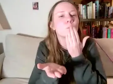 Skywinters  live sex cam