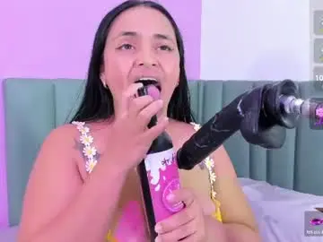 Susan_bigass  live sex cam