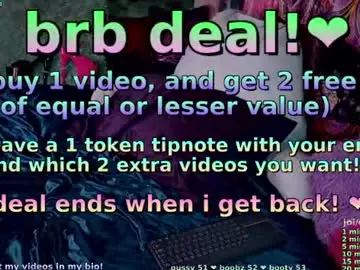 Thewolfmaam  live sex cam