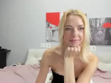 Brightly_heizer  live sex cam
