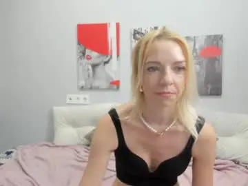 Brightly_heizer  live sex cam