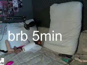 Fluffy_cloude  live sex cam