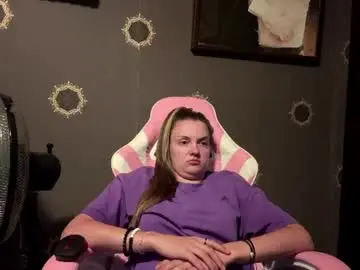 Ingaswancey  live sex cam