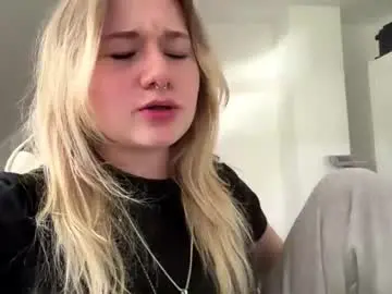 Jeraldinebounds  live sex cam
