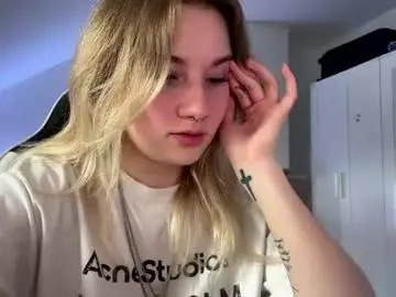 Jeraldinebounds  live sex cam