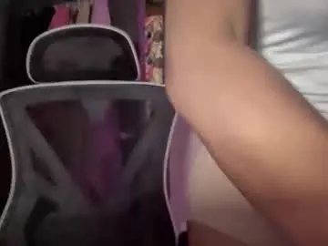 Kittylickerfucker69  live sex cam