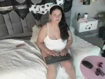 Martinamilff  live sex cam