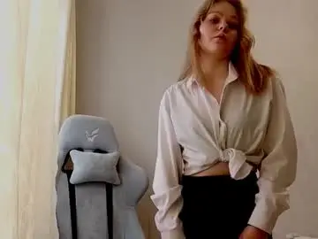 Miliaaspiri  live sex cam