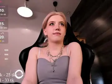 Moonlitasuna  live sex cam