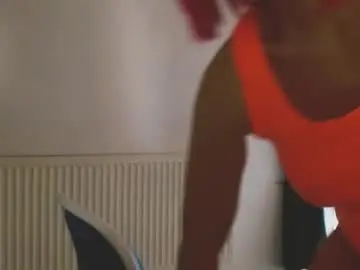 Onemoreblonde  live sex cam