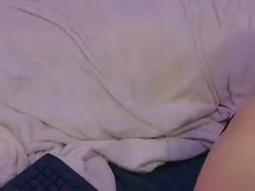 Chloecreamm  live sex cam