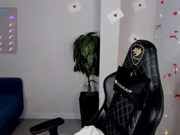 Cristal_dennis  live sex cam