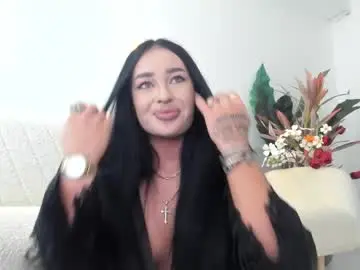 Emeraldkatt  live sex cam