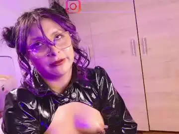 Its_vero  live sex cam
