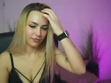 Legallyblonde18  live sex cam