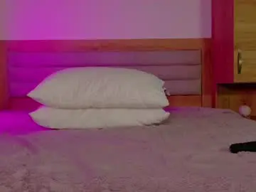 Lilmeeow  live sex cam