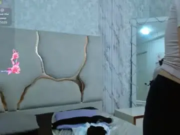 Luar_tay  live sex cam