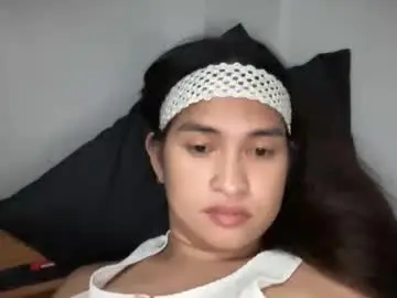 Naughtysassy8  live sex cam