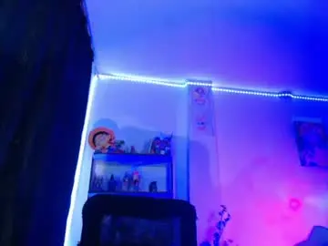 Robin__nj  live sex cam
