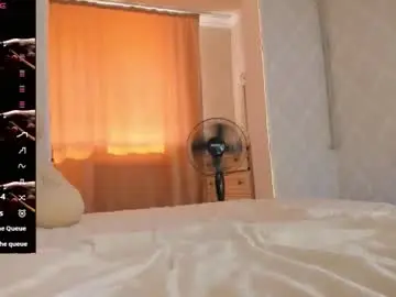 Rossie_pink  live sex cam