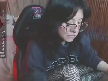 Salem_tay  live sex cam