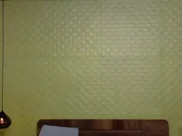 Bigroundbooty_  live sex cam