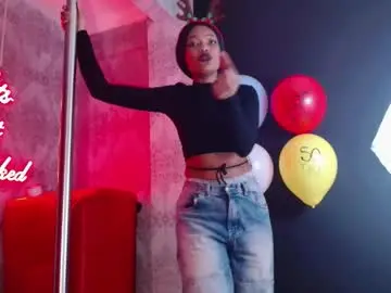 Crystalbrooke3x  live sex cam