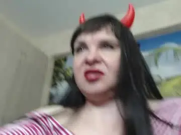 Destinykiss  live sex cam