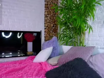 Karolinerush  live sex cam