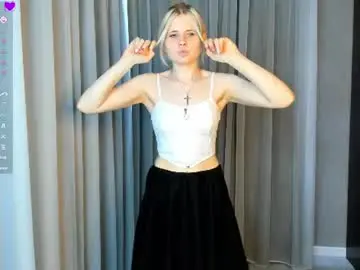 Luettavienneau  live sex cam