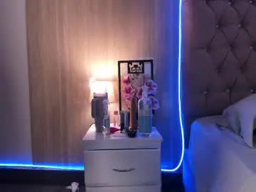 Maddyluxe  live sex cam