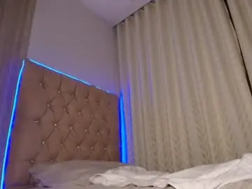 Maddyluxe  live sex cam