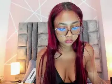 Nahomy_hott_  live sex cam