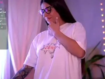 Pureellie  live sex cam