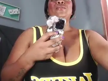 Queenrachelbrown  live sex cam