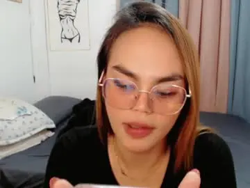 Superhotvaleria  live sex cam