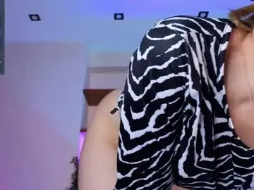 Wilonebute  live sex cam