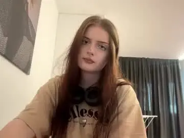 Alenemckague  live sex cam