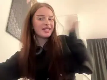 Alenemckague  live sex cam