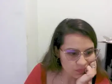 Elyra_fox  live sex cam