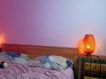 Estaroussel  live sex cam