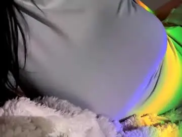 Juliah2010  live sex cam