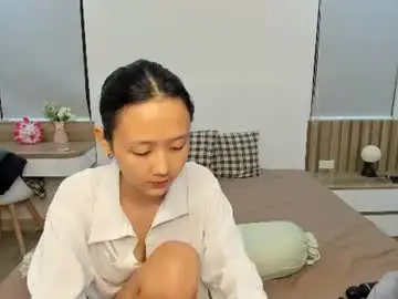 Little_yena  live sex cam