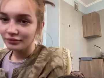 Loyaltyhills  live sex cam