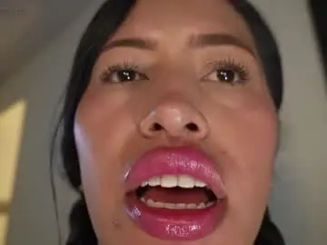 Nerak_a  live sex cam