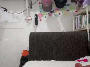 Pinkyrosexx  live sex cam