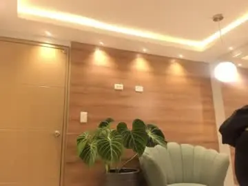 Reyasimos  live sex cam